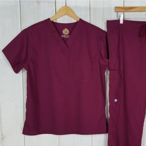 Sanibel Works Unisex V-neck scrub top (size large) in the color wine/maroon/red